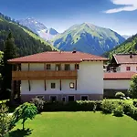 Hechenbergerhof *